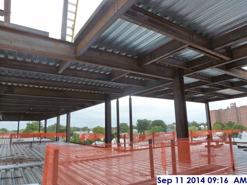 Metal decking at Roofing Facing North-West (800x600)